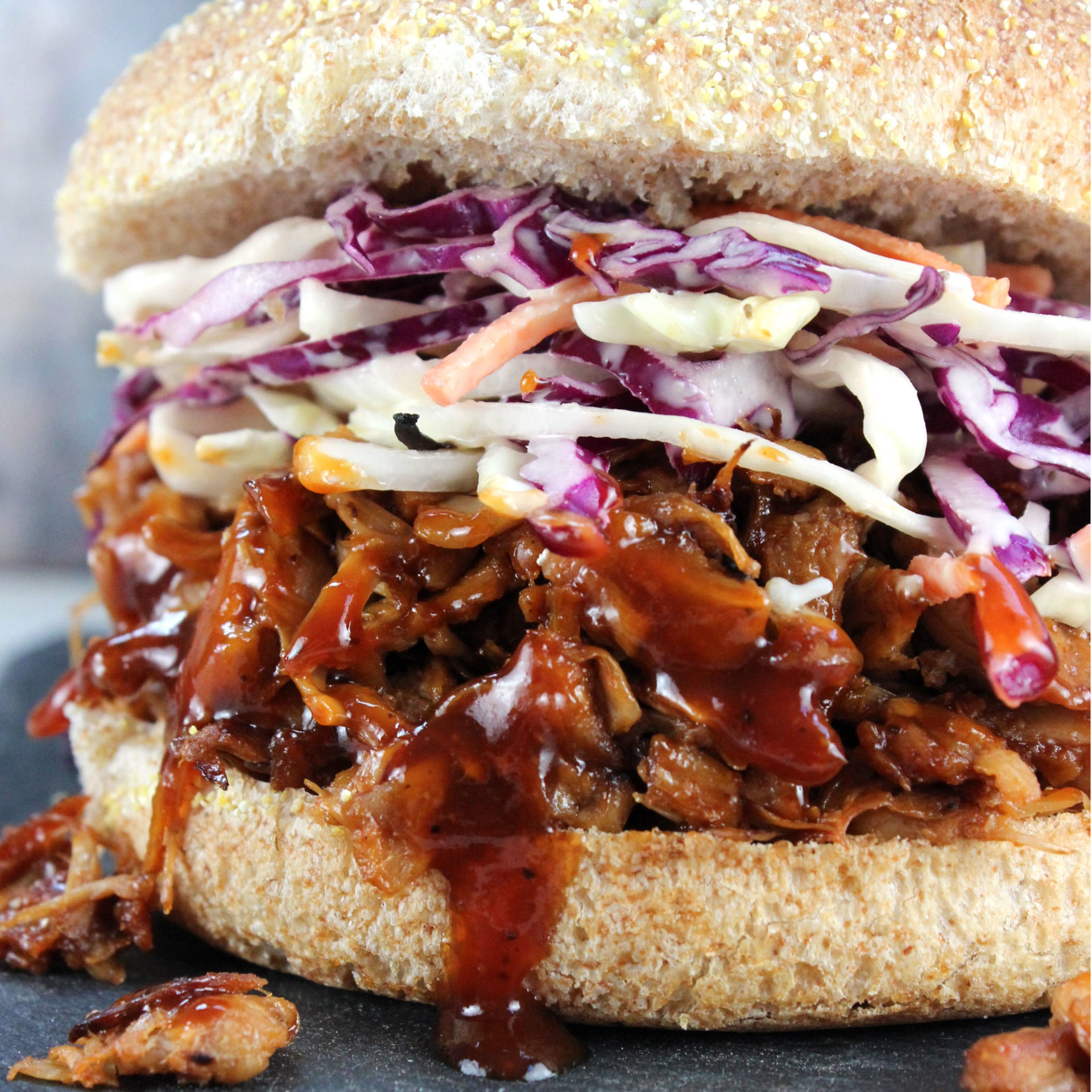 6 Ingredient Pulled Jackfruit Sandwich - Easy Vegan Meal Plan