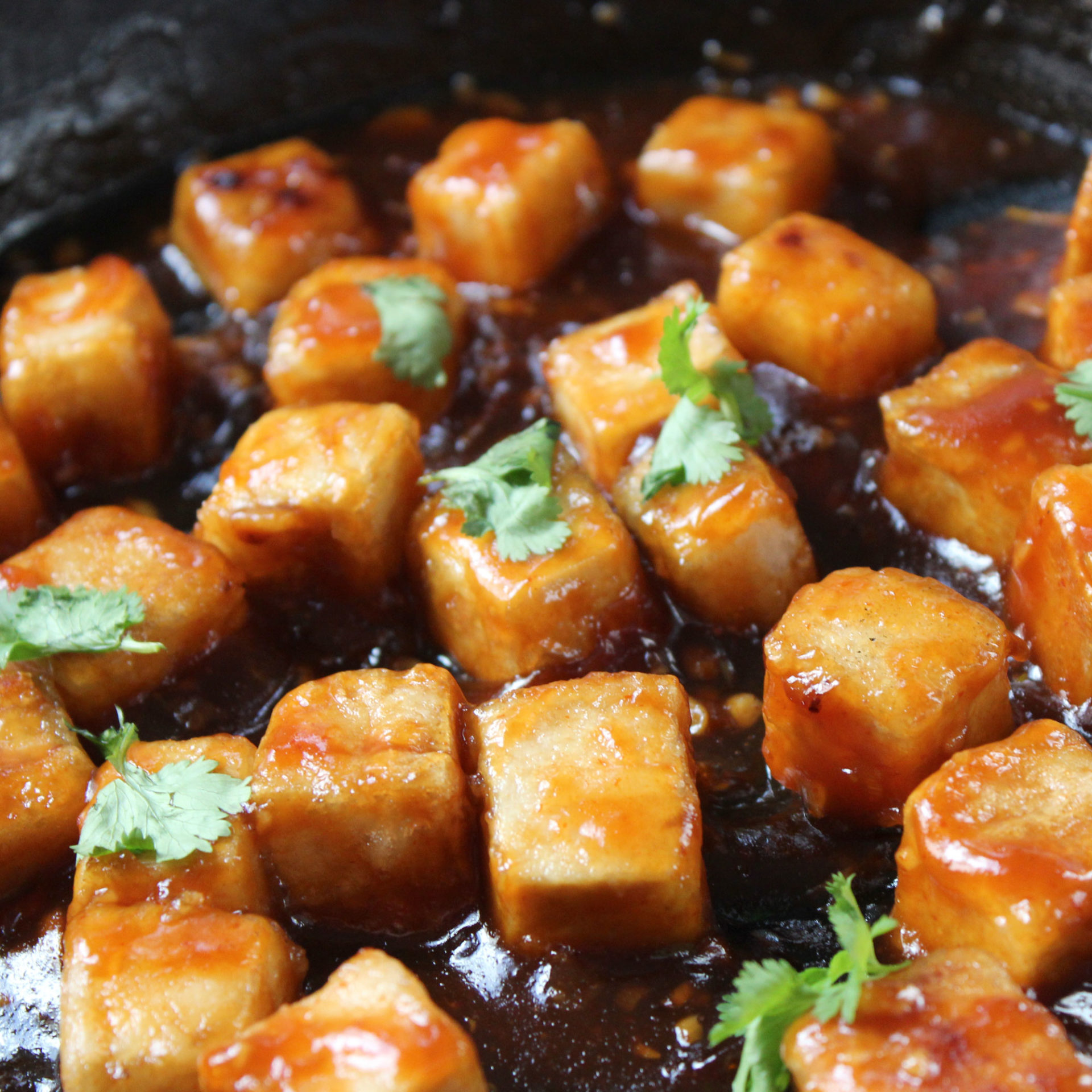 Sweet Spicy Sriracha Tofu Easy Vegan Meal Plan   Sriracha Tofu 1 